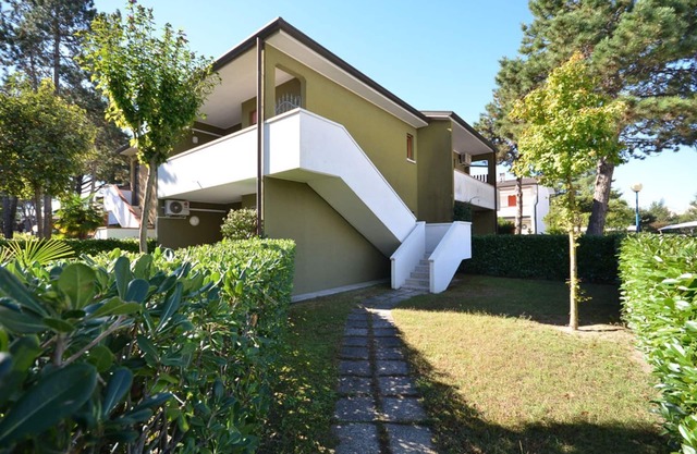 Great pit stop in Bibione in a residence with pool by Beahost Rentals