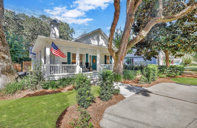 Great Quiet Neighborhood Location | Bike to Beach and Close to Shopping & Restaurants | Community Pool Access
