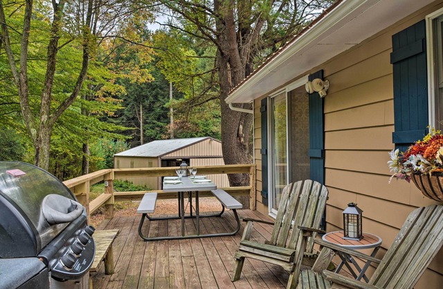 Great Valley Home w/On-site Pond, 7 Mi to Skiing!