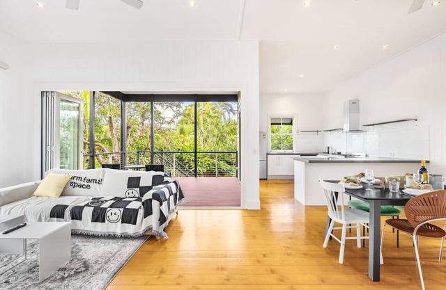 Great Value 3Beds Cozy Home Near CBD/Stadium/Bus