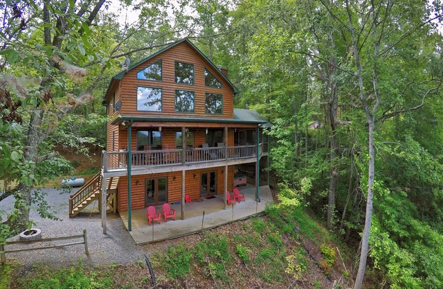 Great View, Arcade Games, Pool Table, Hot Tub