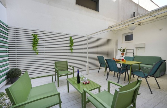 Green House Apartment