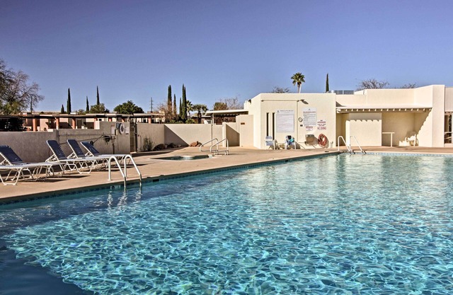 Green Valley Townhome w/Patio & Resort Amenities