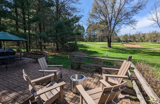 Greenside on Lake Arrowhead Golf open floor plan, great location, Golden Teen