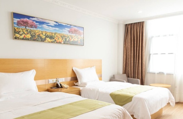 GreenTree Alliance Foshan Nanhai Pingzhou Yuqi Street Hotel