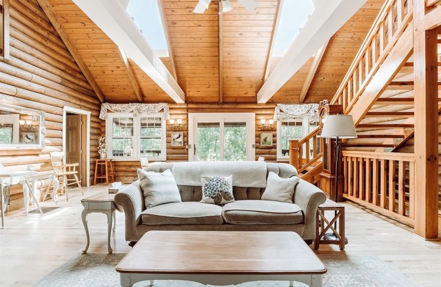 Greenville Retreat | 4 Bed, 4 Bath