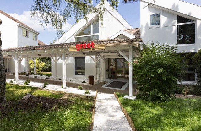 greet Hotel Villeneuve La Garenne