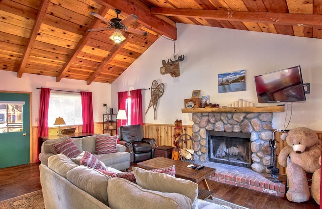 Grinning Bear Cabin