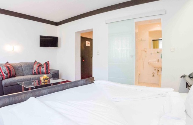 Großes Doppelzimmer Waldseite - Hotel Bellevue