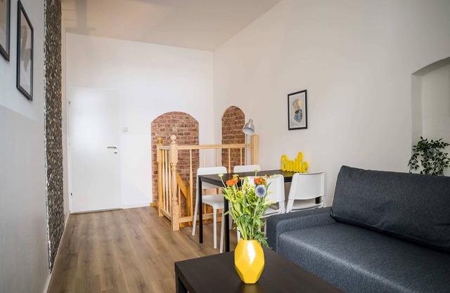 Großzügige Wohnung in Berlin Mitte für 6 Gäste