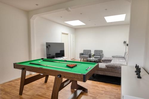 Großzügiges City Loft mit Billardtisch