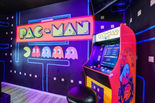 Groovy Games Getaway - 5 Mi to Branson Strip