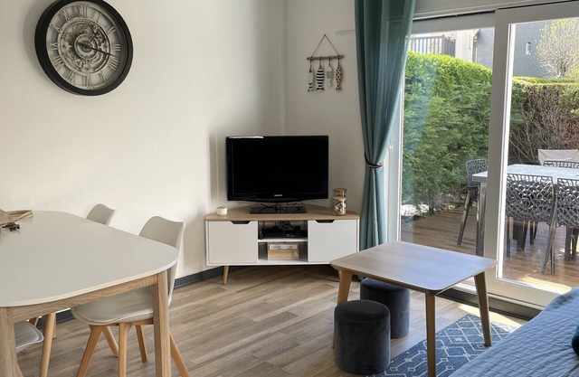 Ground floor near the beach