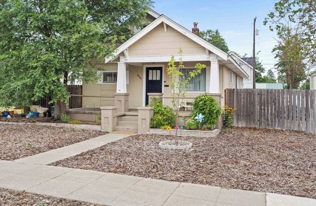 Group-Friendly 4 bed home in Garland District