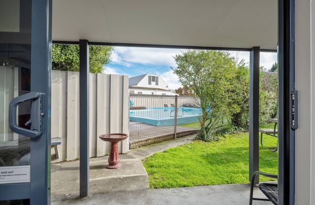 Grove Park Motor Lodge
