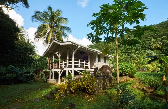 Guava-Cherry riverside cottage