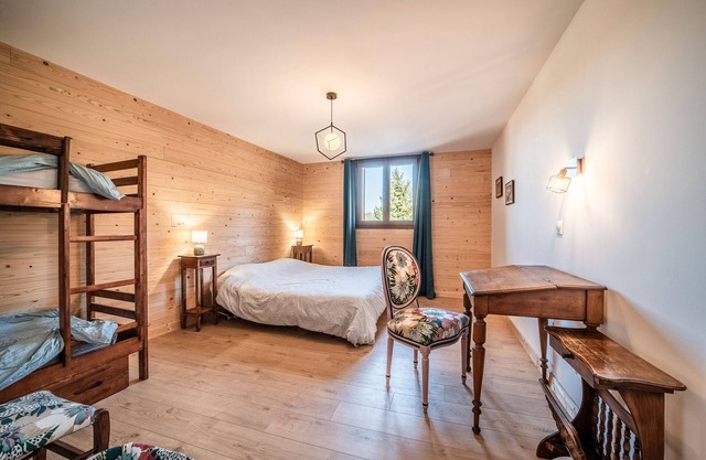 Guest House 'Hiver' with Mountain View, Private Terrace and Wi-Fi