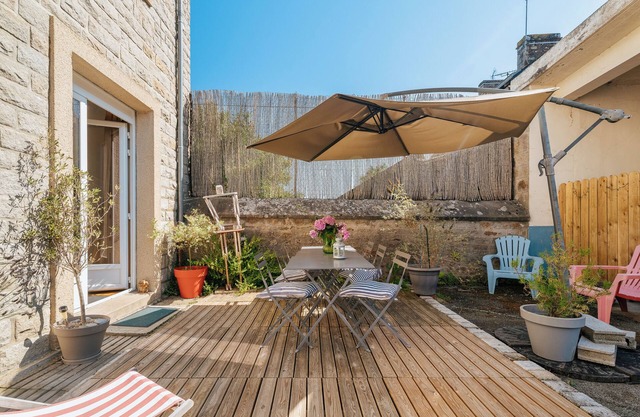Guest House 'Retour Aux Sources' with Private Terrace and Wi-Fi