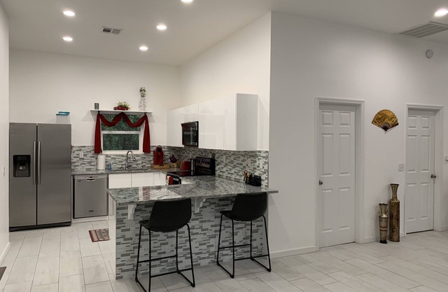 GUEST HOUSE