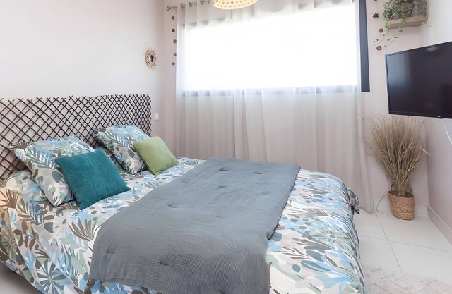 Guesthouse 'Verte' with Mountain View, Wi-Fi and Air Conditioning