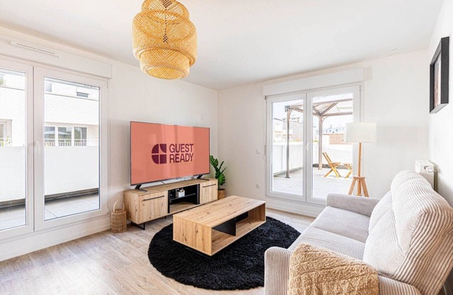 GuestReady - A Touch of Elegance in Romainville