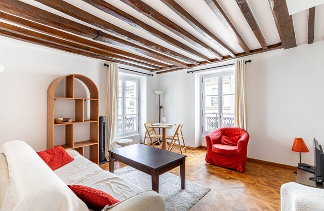 GuestReady - Chic & Central Paris Hideaway for 2