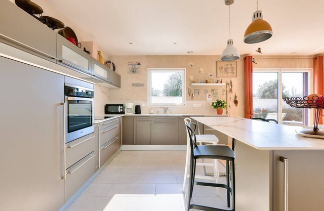 GuestReady - Variety Sho in Puilboreau