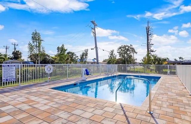 Gulf Access with Boat Slip, Heated Saltwater Pool, Dog-Friendly-Bacino Vista #306 - Roelens