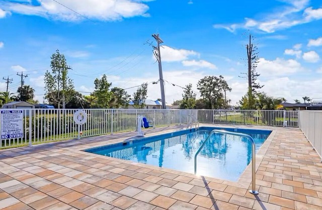 Gulf Access with Boat Slip, Heated Saltwater Pool, Dog-Friendly - Bacino Vista #204 - Roelens