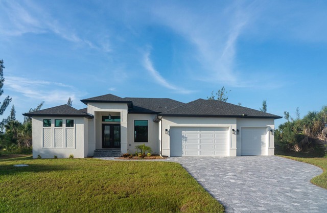 Gulf Cove Getaway: New! Spacious Family Pool Home