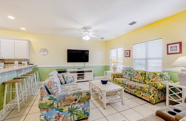 Gulf Escape w/Shared Pool, Beach Access, Free WiFi, & Great Location Near Town