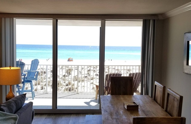 Gulf Front Luxury 2BR Condo w/2 Sunset Balconies, Pool - Starboard Village 422