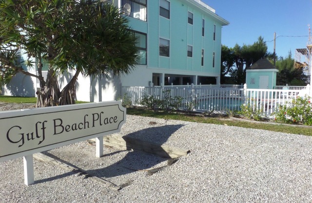 Gulf views from unit, 1 minute walk to beach, heated pool. SPECIAL RATE