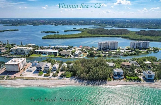 Gulf views! Quiet Canal Front Oasis-2 BR/1 bath-Htd pool with SUP+Kayak! n