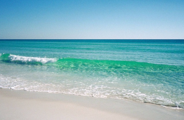 Gulfcrest unit 6. 1 Block From Beach! Private Swimming Pool! 2 Bed 2 Bath