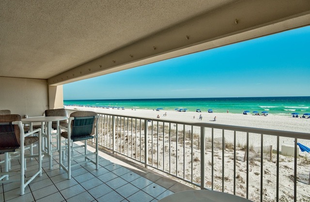 Gulfgate Unit 105, it is " A Little Piece of Heaven"