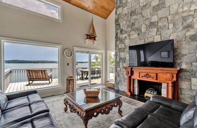 Gunner's Lookout- Standout property in Bernard's Landing- all the amenites but you will not want to leave the townhome!