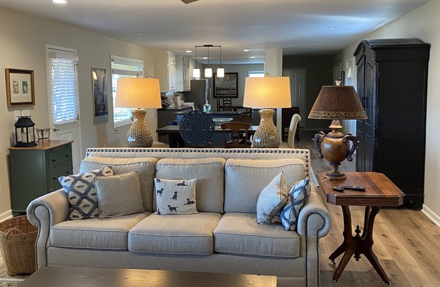 Guntersville Lakeside Bungalow