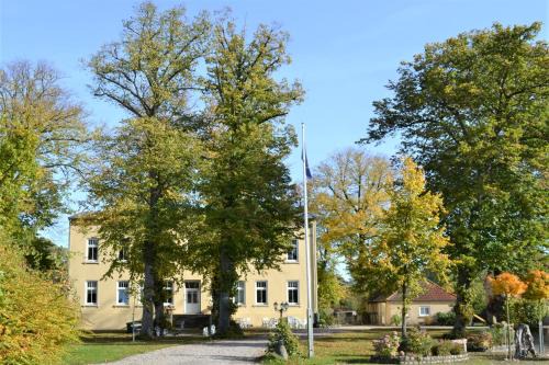 Gutshaus U4
