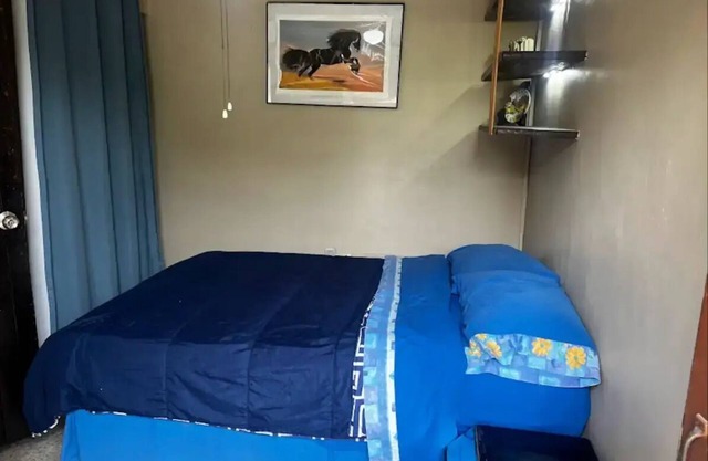 Habitación amueblada baño/entrada independiente
