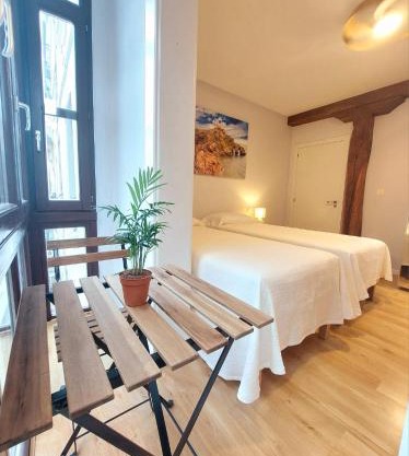 Habitación en apartamento con zonas comunes compartida HSJG