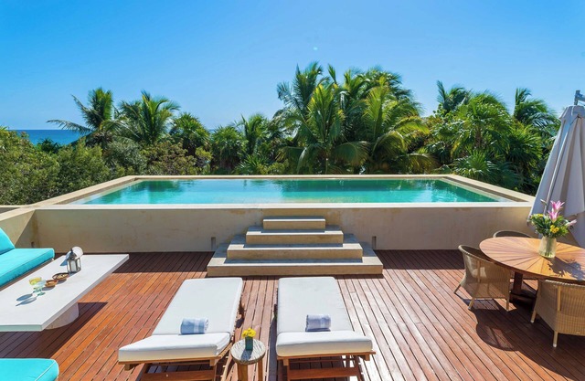 Hacienda Chekul - Luxury Private Beach-front Villa with Exceptional Views & Pool