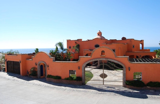 Hacienda Punta Piedra - Baja Ocean Front Retreat, between Rosarito - Ensenada.