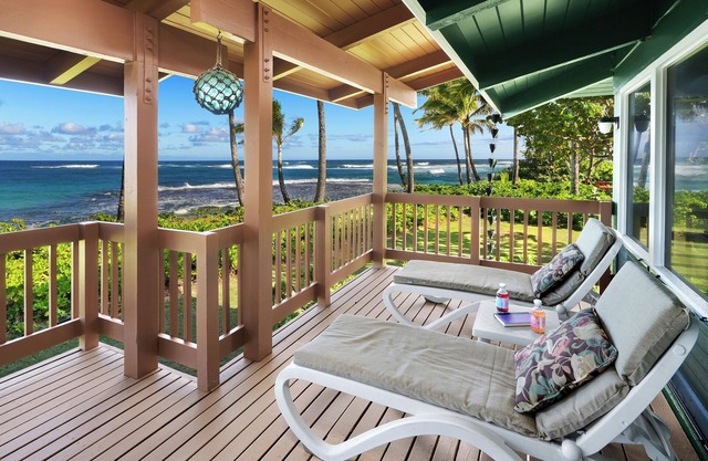 Hale Kahakai, Beautiful Haena Beachfront home!