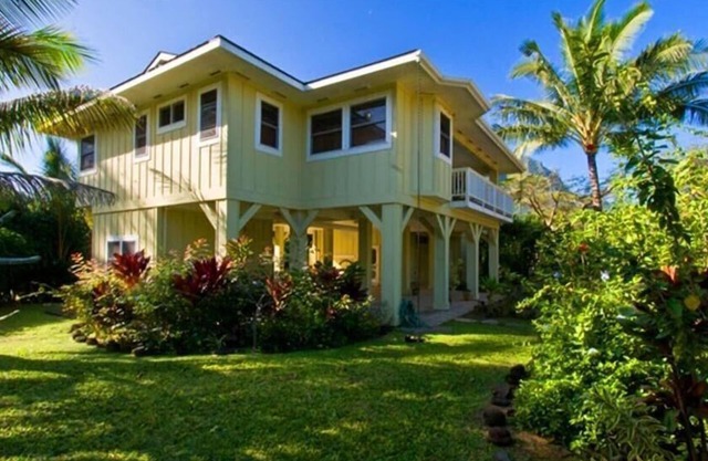 Hale Pulelehu'a: 50 steps to Kauai's best beach!