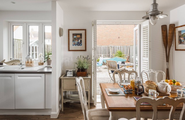 Half Moon - a cottage that sleeps 5 guests in 3 bedrooms