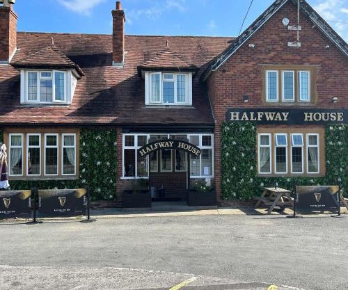 Halfway House Inn Country Lodge