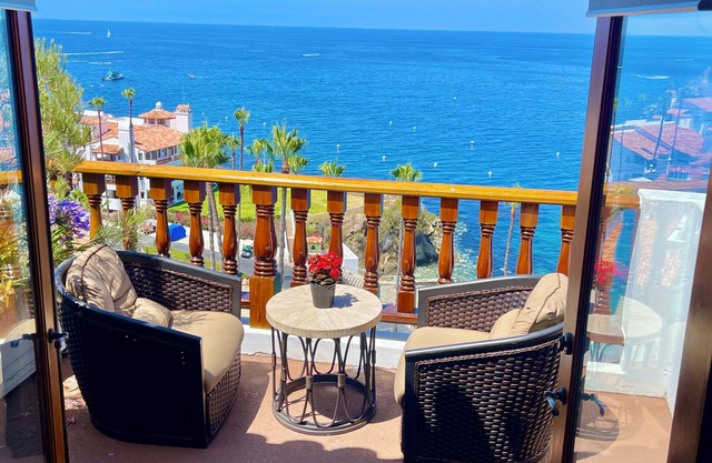 Hamilton Cove ocean front luxury Villa Spectacular Views w/electric cart