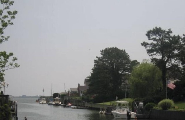 Hamptons Waterfront house with Private Dock