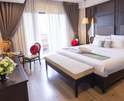 Hanoi Center Silk Charming Hotel & Travel